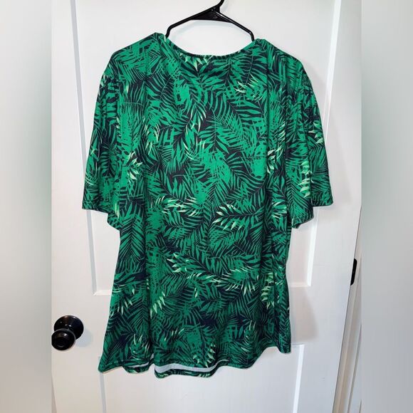 Green Pleated Short Sleeve Blouse - Picture 3 of 5